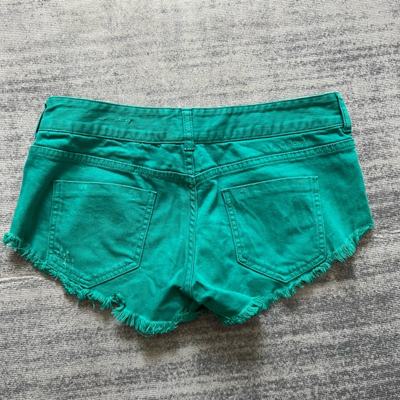 Shorts - Picture 3 of 3